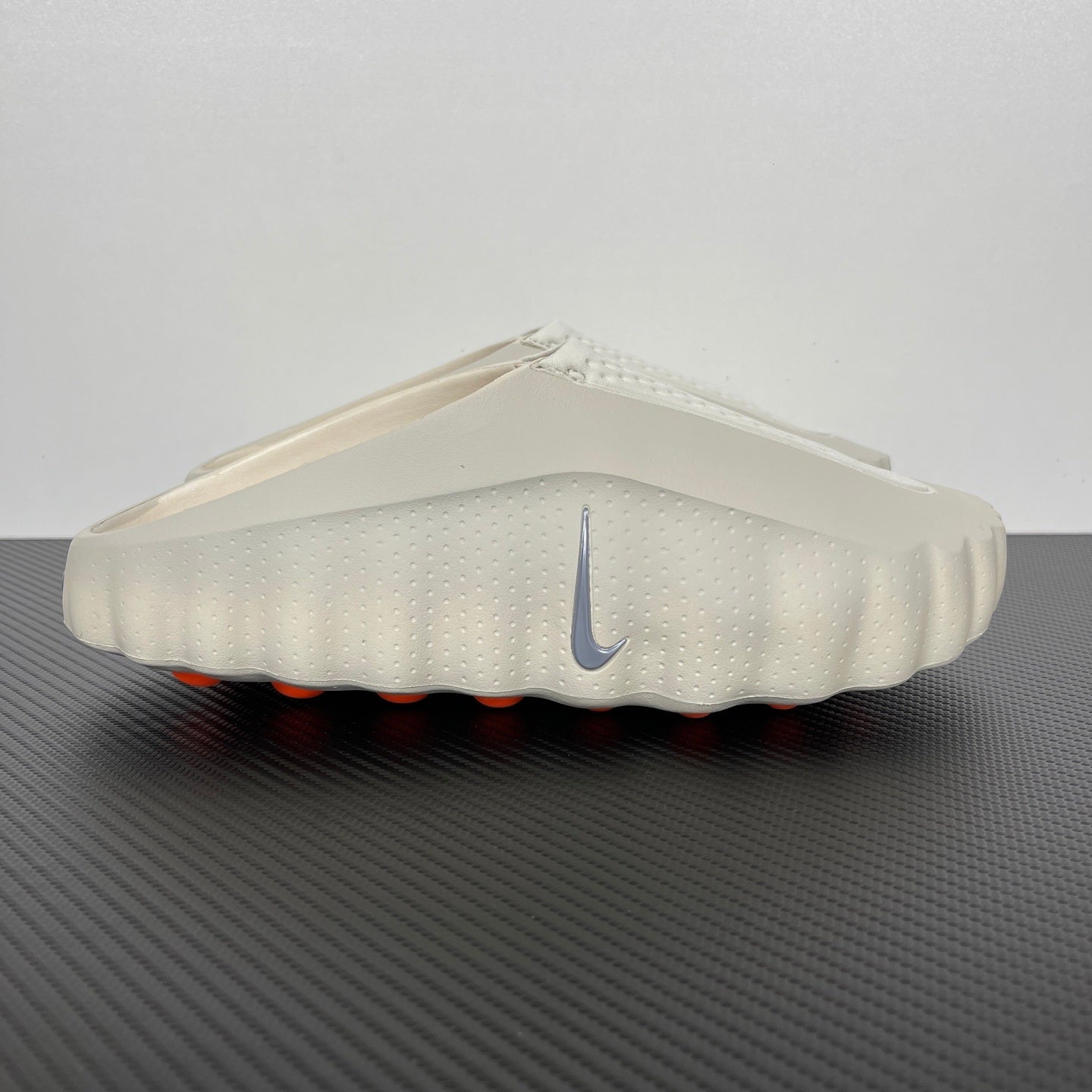 Nike Mind 001 Slide Light Bone