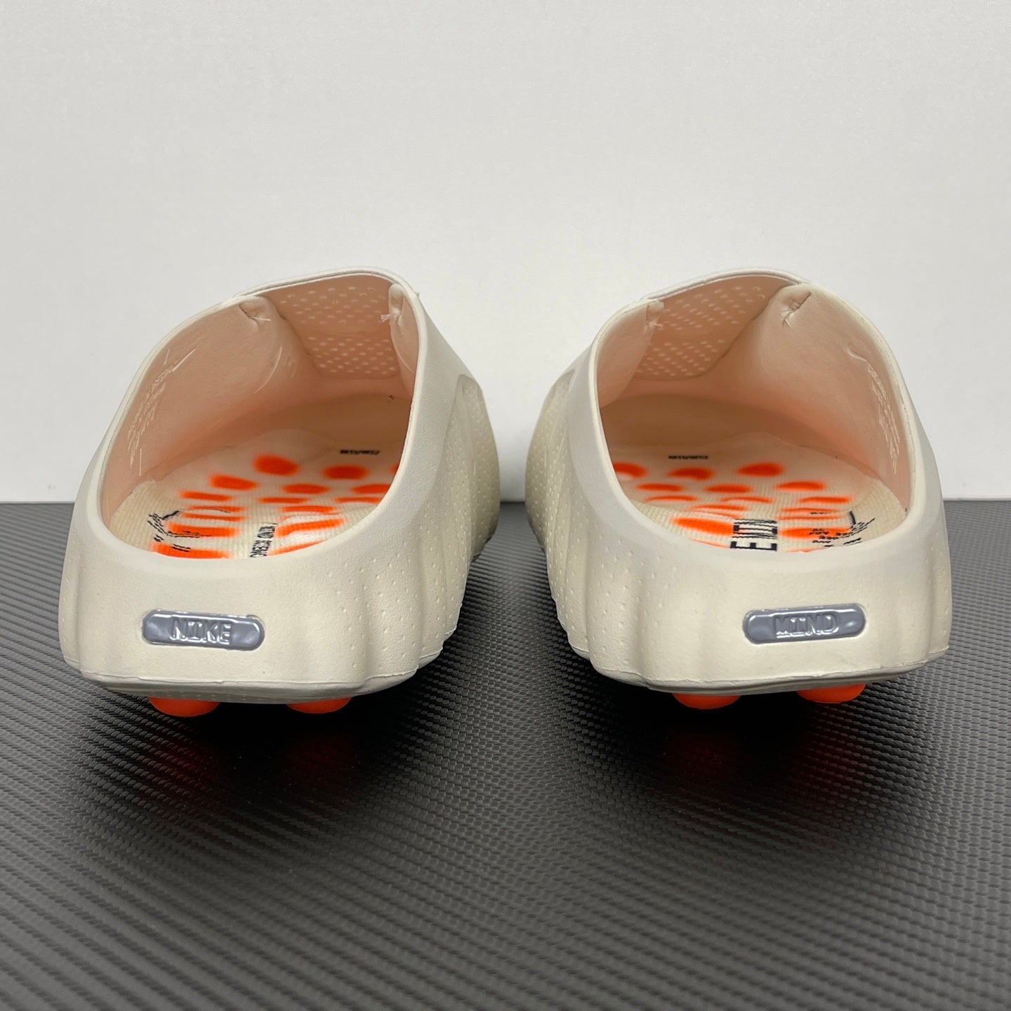 Nike Mind 001 Slide Light Bone