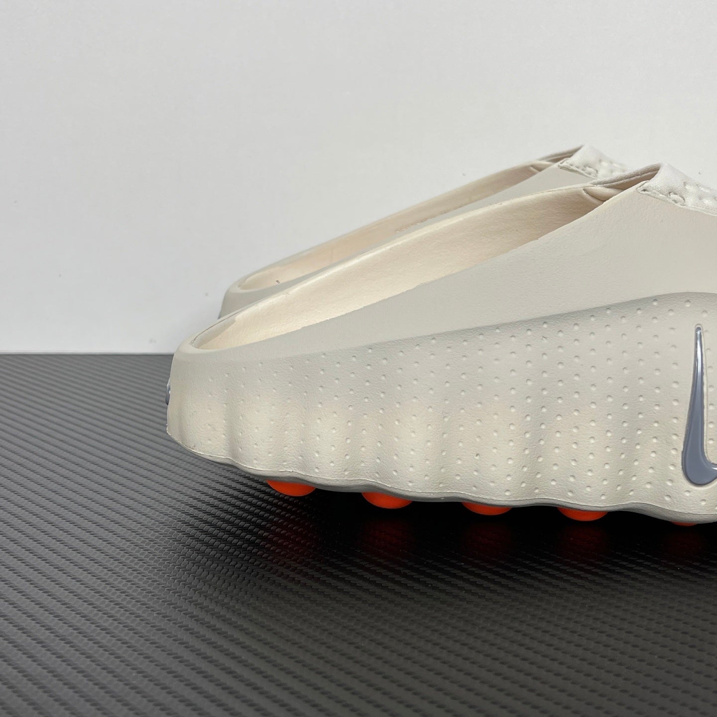 Nike Mind 001 Slide Light Bone
