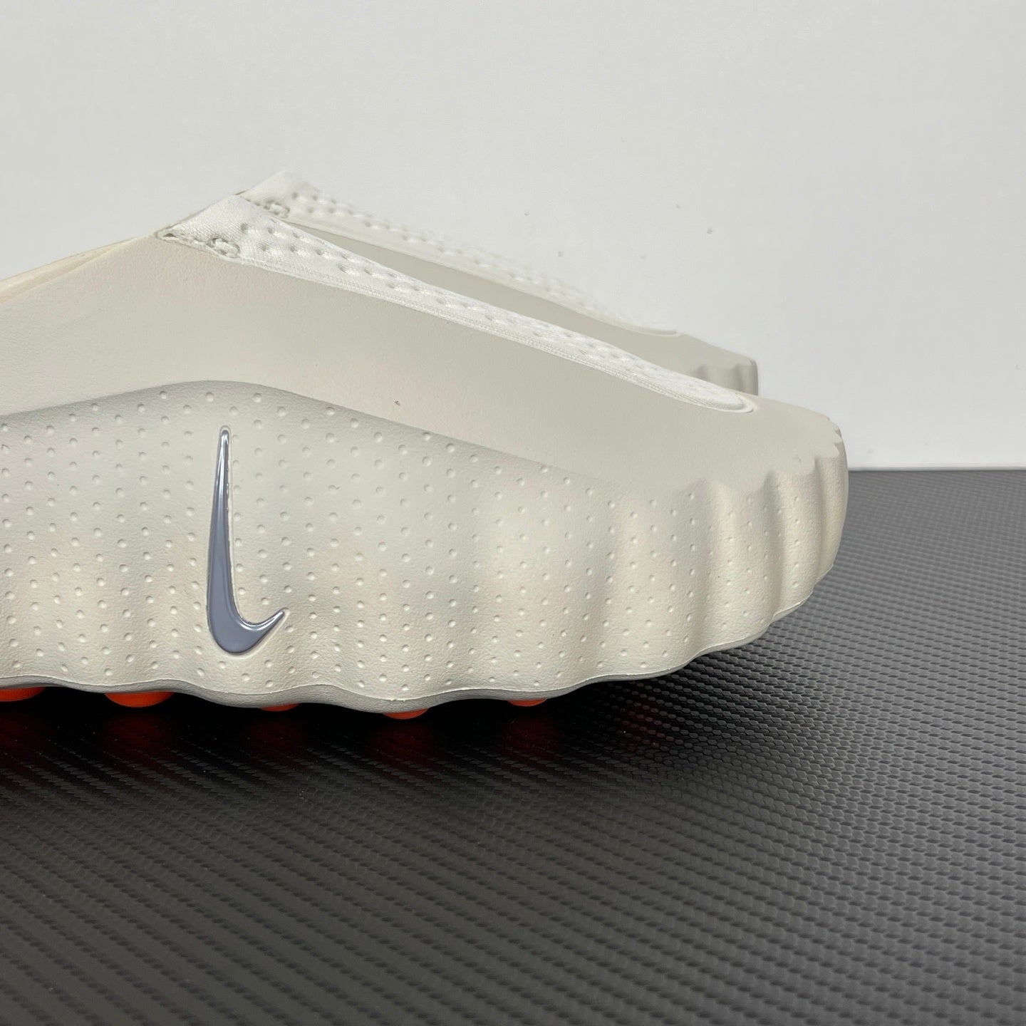 Nike Mind 001 Slide Light Bone