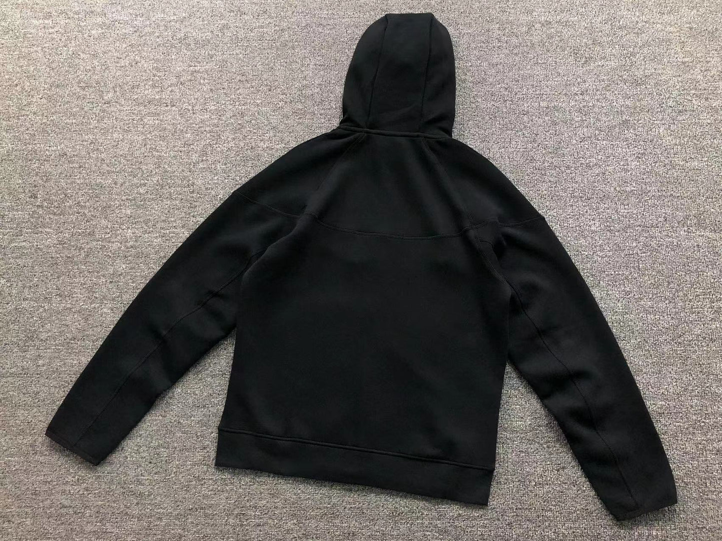 Campera Nike Tech Fleece Negra