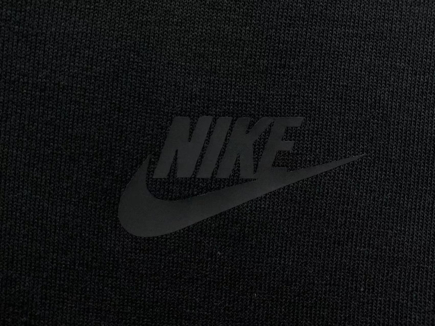 Campera Nike Tech Fleece Negra