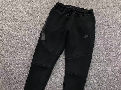 nike-tech-fleece-tracksuit-black-5-Drip Store Argentina