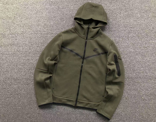 nike-tech-fleece-tracksuit-green-2-Drip Store Argentina