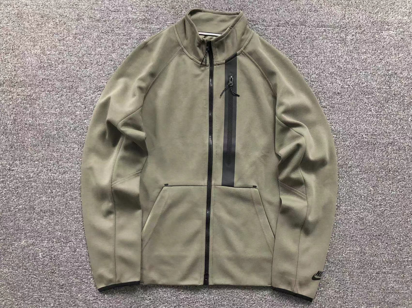 nike-tech-fleece-tracksuit-green-2_049667b1-Drip Store Argentina