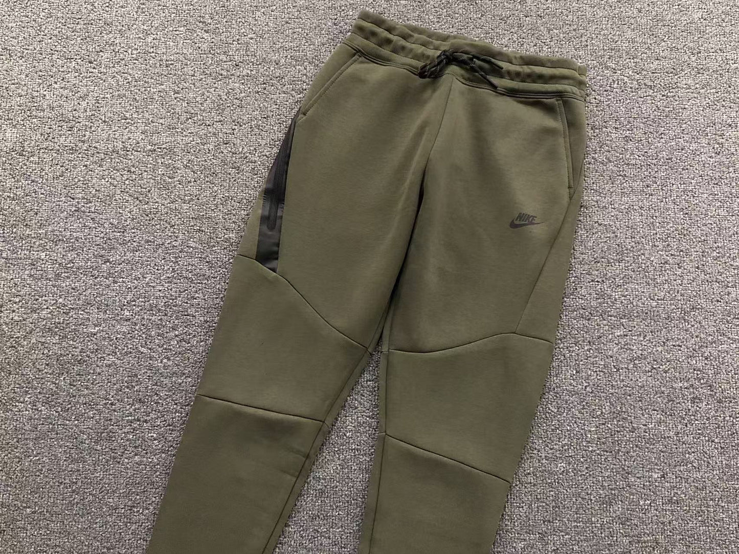 nike-tech-fleece-tracksuit-green-5-Drip Store Argentina