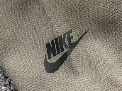 nike-tech-fleece-tracksuit-green-8-Drip Store Argentina