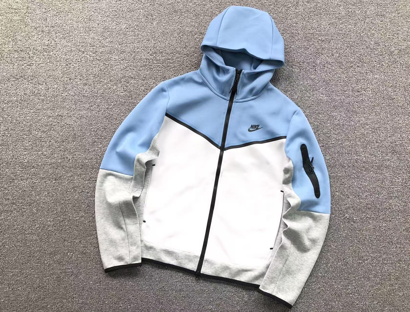 nike-tech-fleece-tracksuit-light-blue-2-Drip Store Argentina
