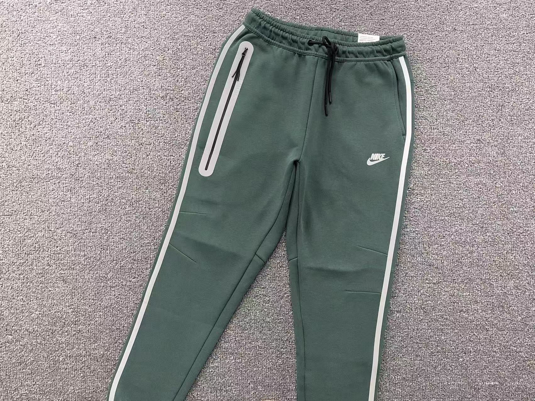 nike-tech-fleece-tracksuit-reflective-green-4-Drip Store Argentina