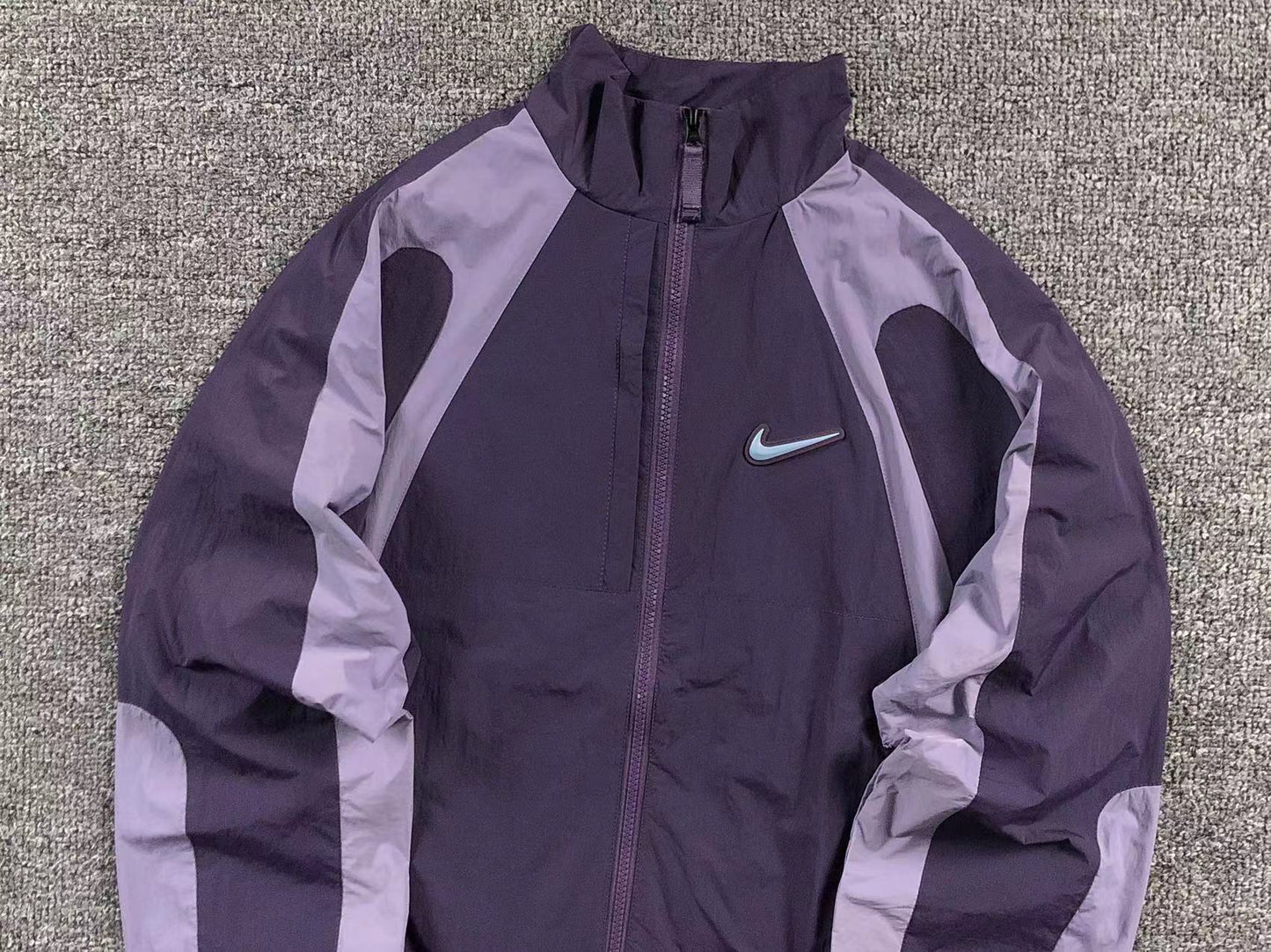 nike-x-drake-nocta-jacket-dark-raisin-3-Drip Store Argentina