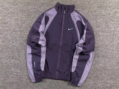 nike-x-drake-nocta-jacket-dark-raisin-Drip Store Argentina