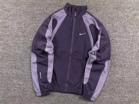 nike-x-drake-nocta-jacket-dark-raisin-Drip Store Argentina