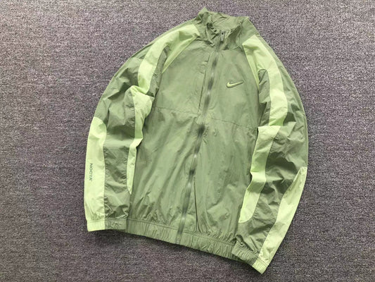 nike-x-drake-nocta-jacket-oil-green-Drip Store Argentina