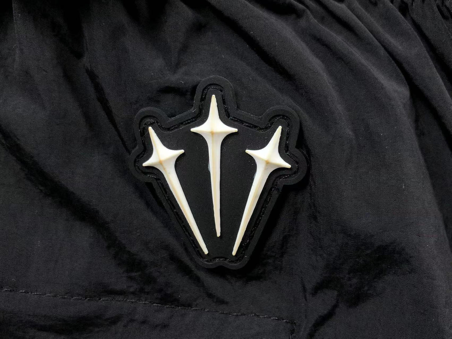 nike-x-drake-nocta-track-pants-black-4_efd4d057-Drip Store Argentina