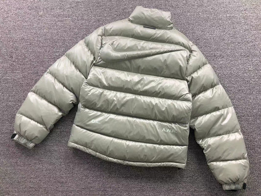 nike-x-nocta-sunset-puffer-jacket-mica-green-2-Drip Store Argentina