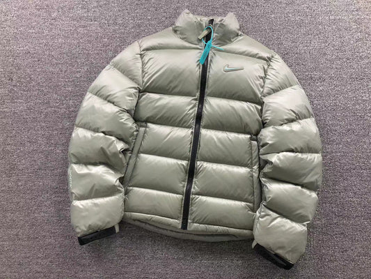 nike-x-nocta-sunset-puffer-jacket-mica-green-Drip Store Argentina