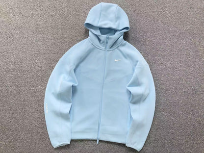 Conjunto Nike X Nocta Tech Fleece Celeste