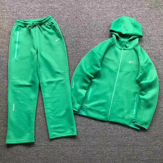 Conjunto Nike X Nocta Tech Fleece Verde