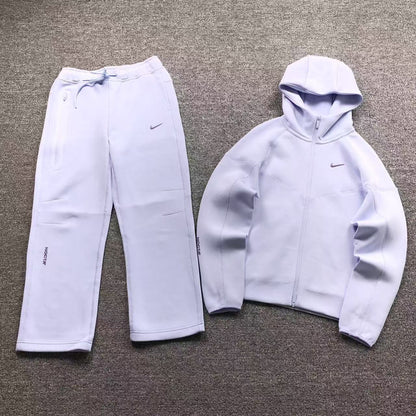 Conjunto Nike X Nocta Tech Fleece Violeta