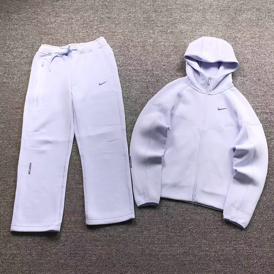 Conjunto Nike X Nocta Tech Fleece Violeta