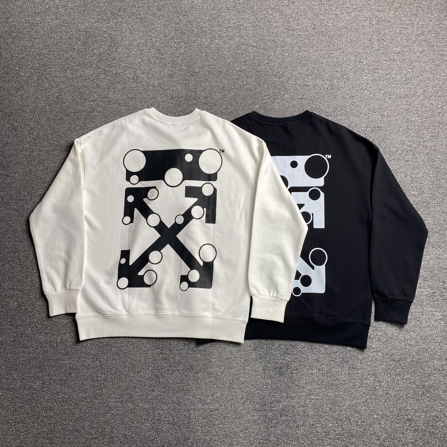 off-white-bubble-arrows-crewneck-black-6-Drip Store Argentina