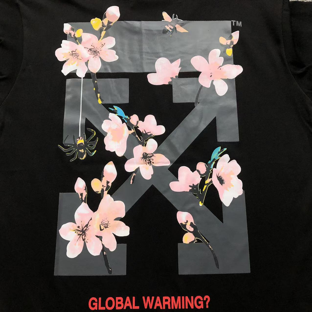 off-white-cherry-blossom-tee-black-3-Drip Store Argentina