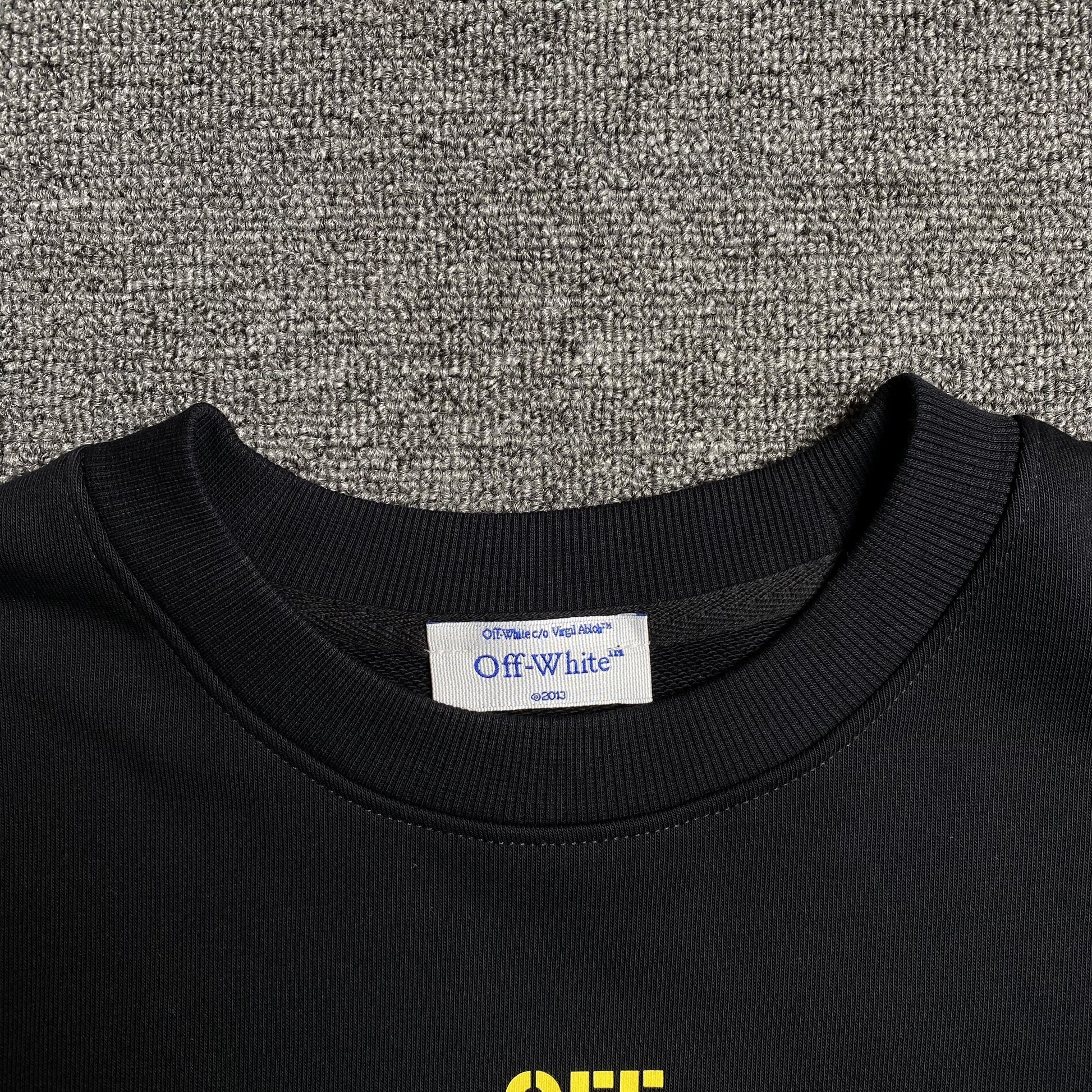 off-white-diagonal-arrow-caravaggio-ann-skate-crewneck-black-3-Drip Store Argentina