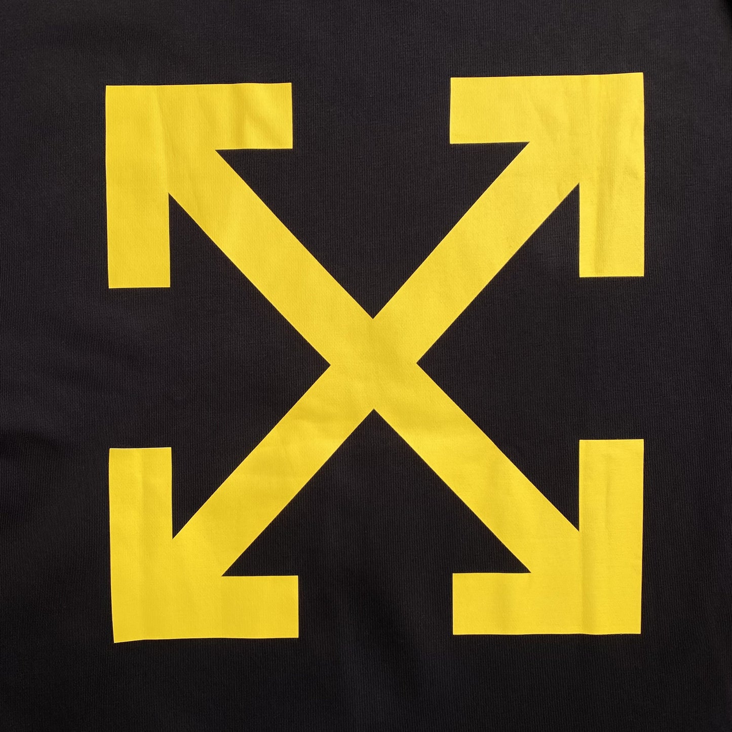 off-white-diagonal-arrow-caravaggio-ann-skate-crewneck-black-5-Drip Store Argentina