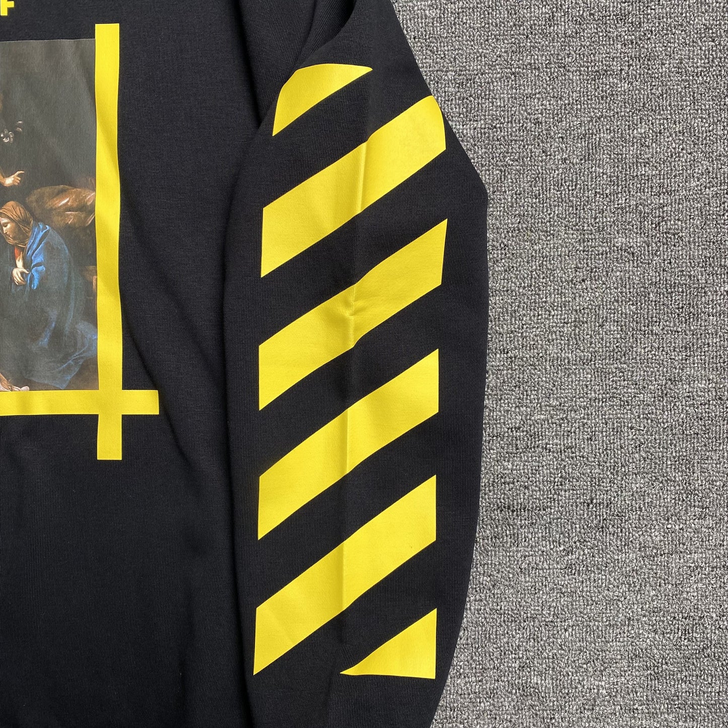 off-white-diagonal-arrow-caravaggio-ann-skate-crewneck-black-6-Drip Store Argentina