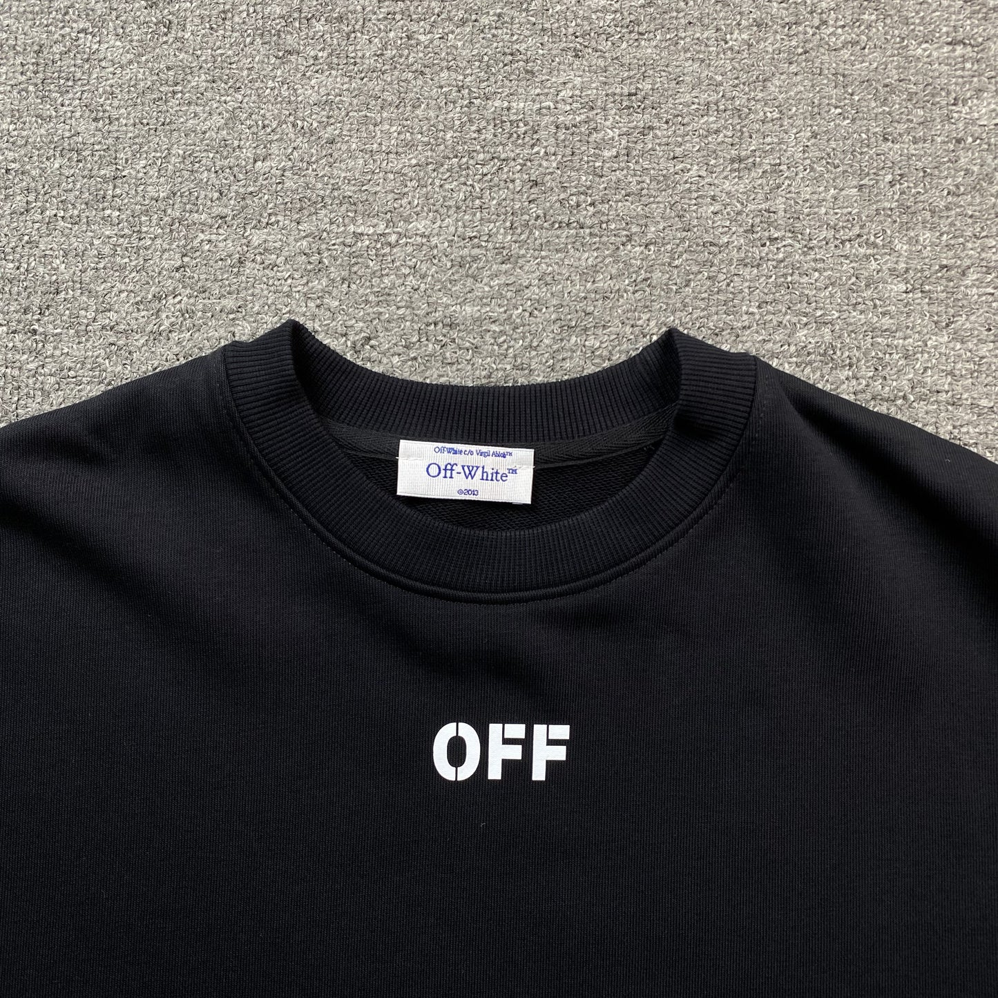 off-white-double-moon-arrow-crewneck-black-4-Drip Store Argentina