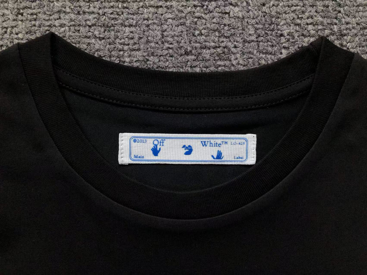 off-white-marker-arrow-tee-black-5-Drip Store Argentina