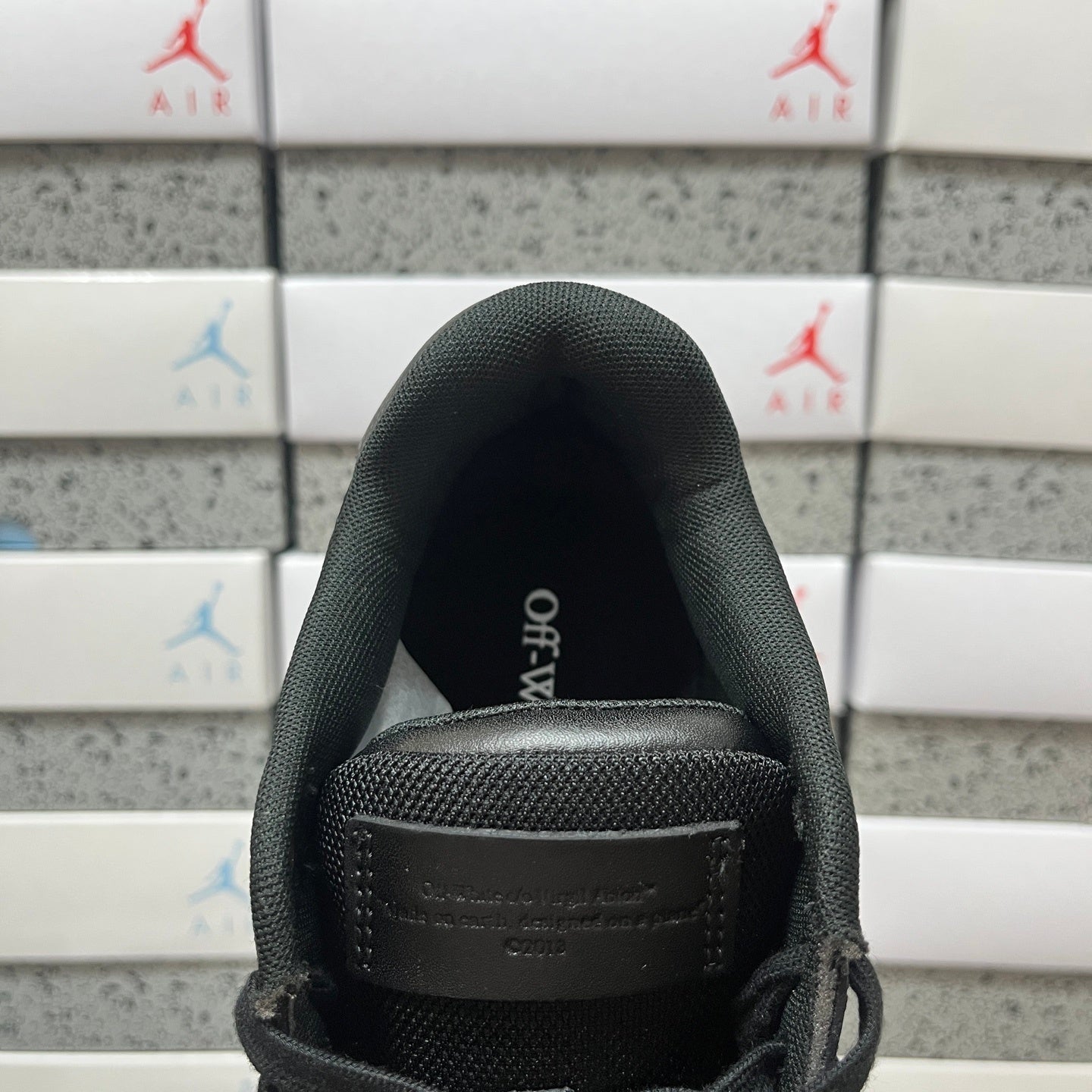 Off White Out Of Office Negra