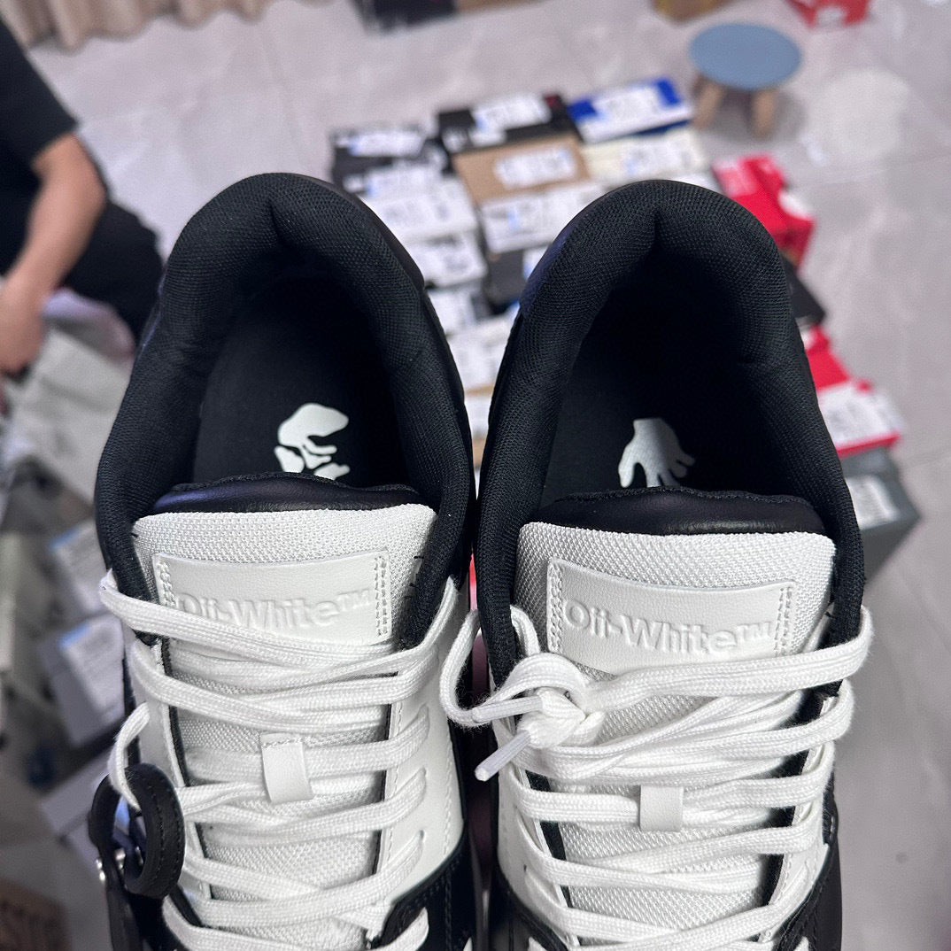 Off White Out Of Office Panda