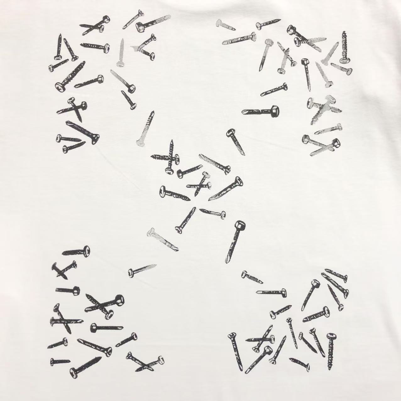off-white-screws-arrow-tee-white-2-Drip Store Argentina