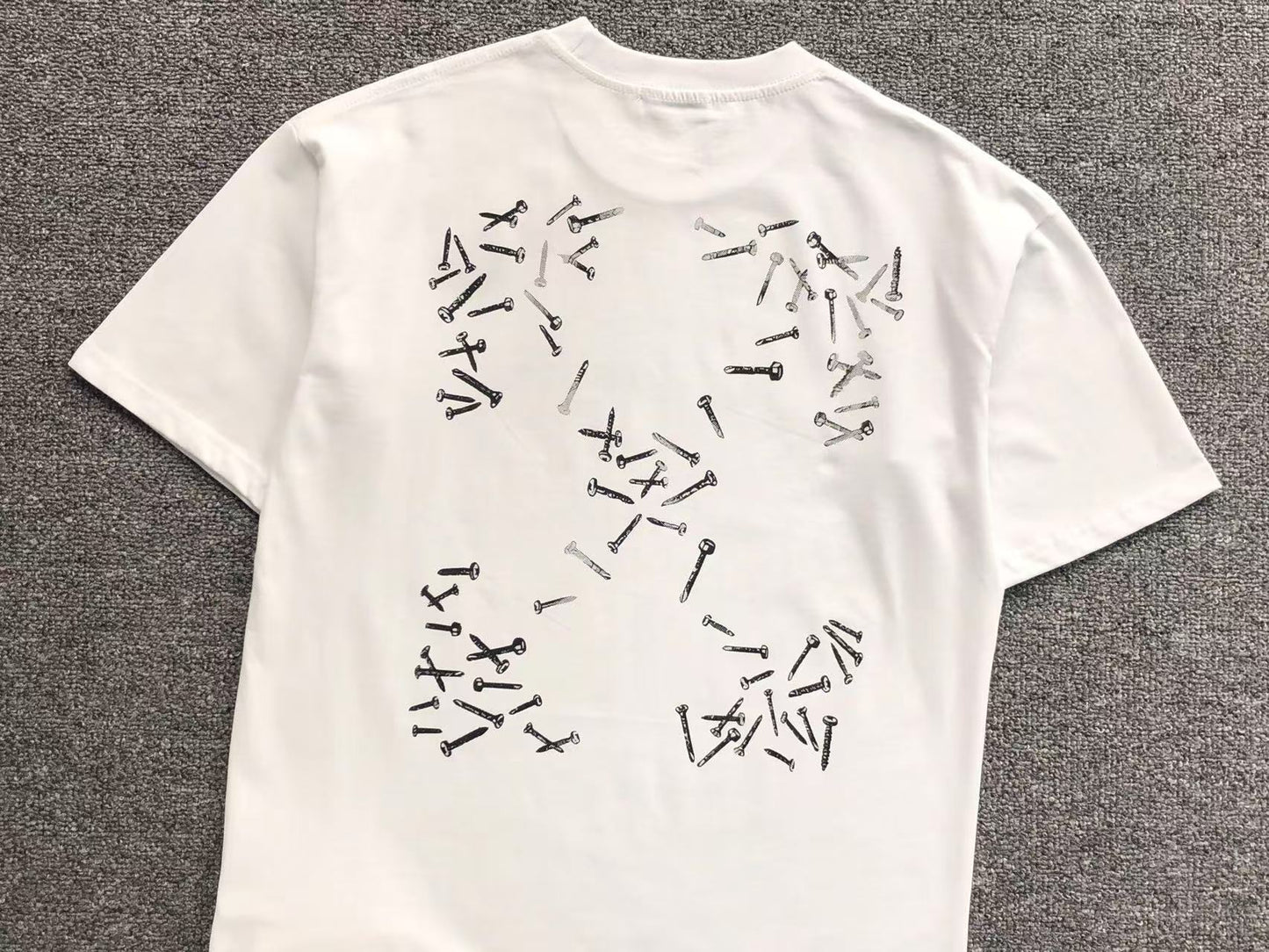 off-white-screws-arrow-tee-white-3-Drip Store Argentina