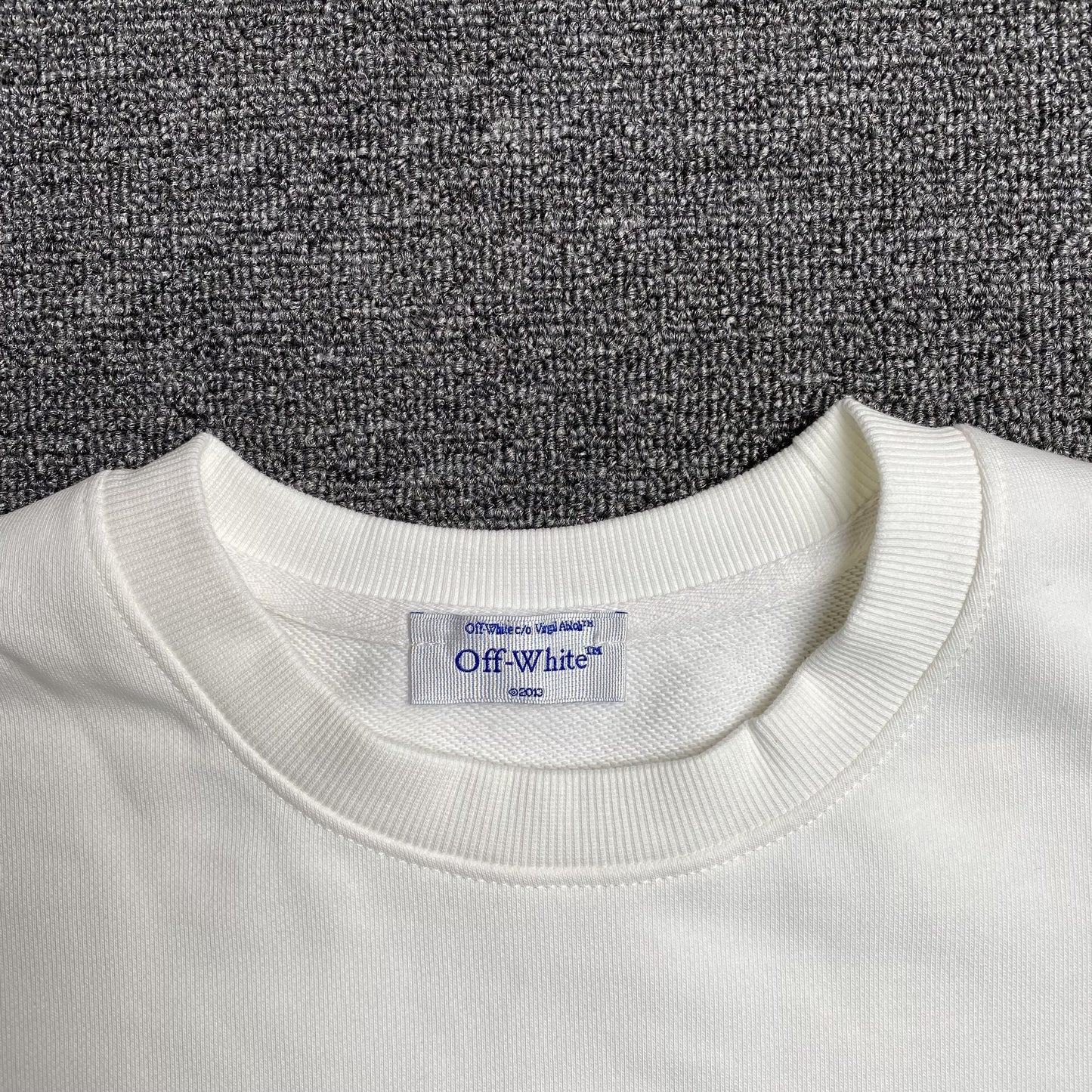 off-white-scribble-diag-crewneck-white-7-Drip Store Argentina