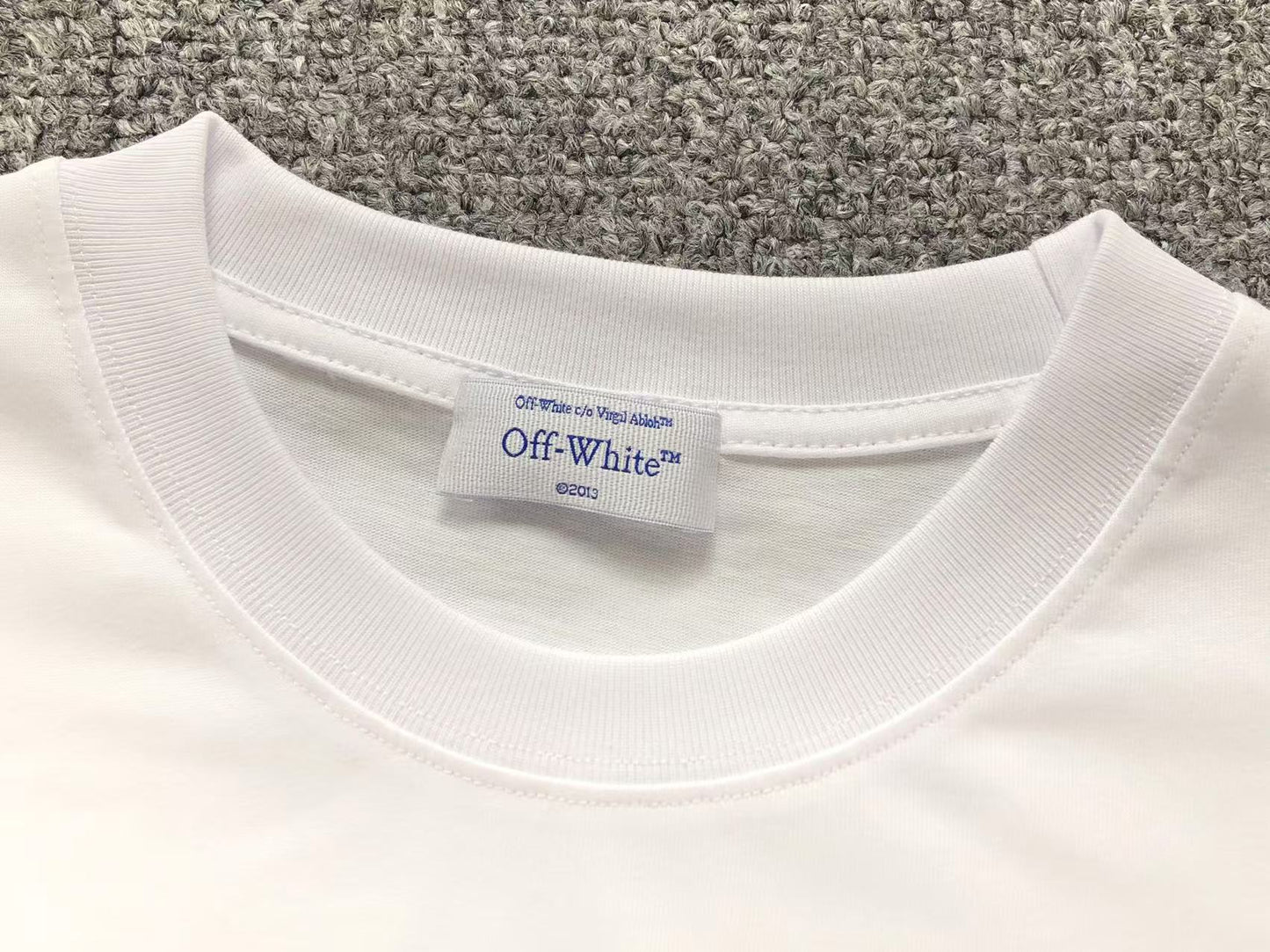 off-white-spray-arrow-tee-white-5_c6972ca1-Drip Store Argentina