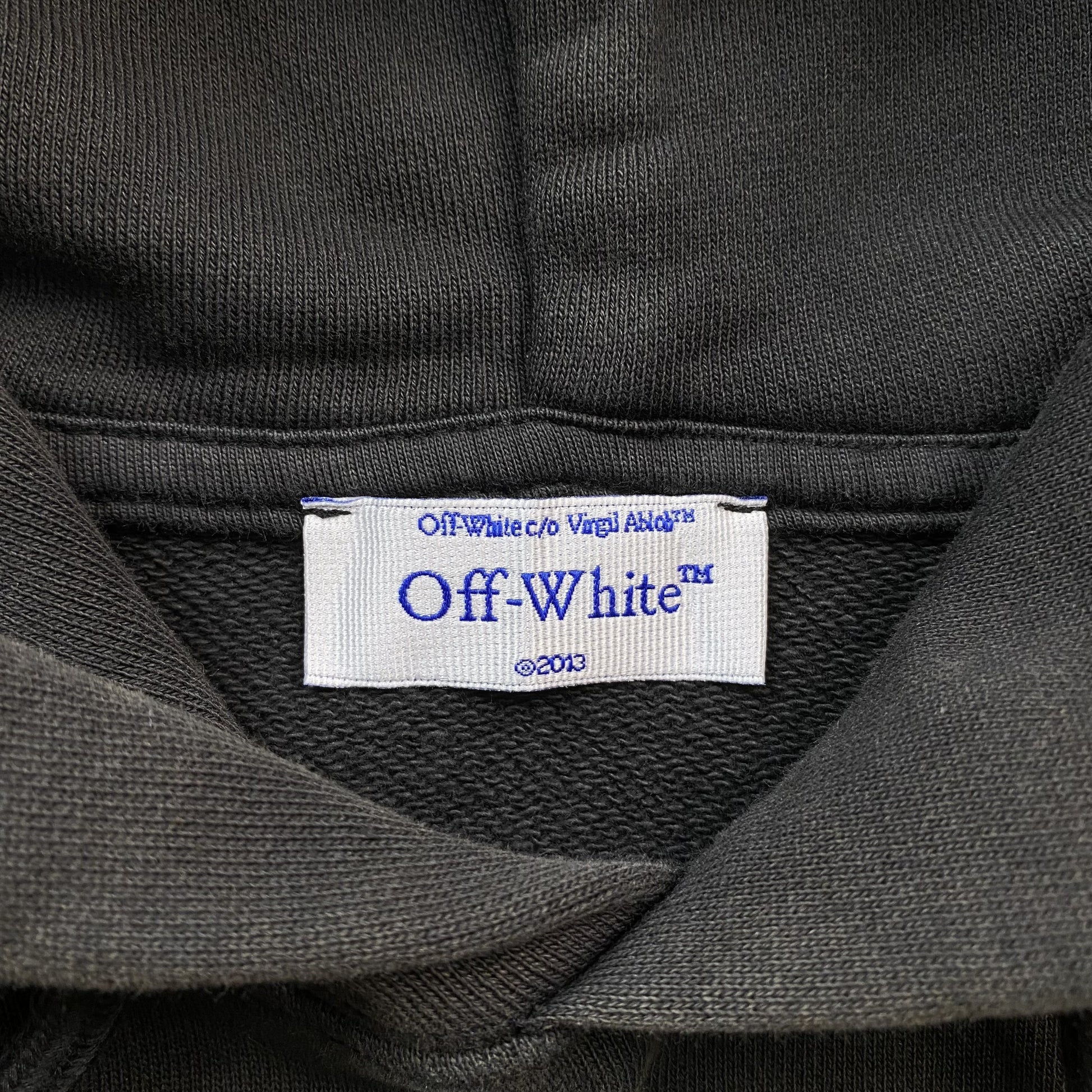 off-white-super-moon-hoodie-black-4-Drip Store Argentina