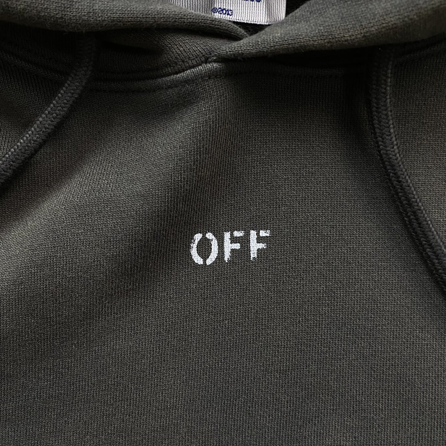 off-white-super-moon-hoodie-black-5-Drip Store Argentina