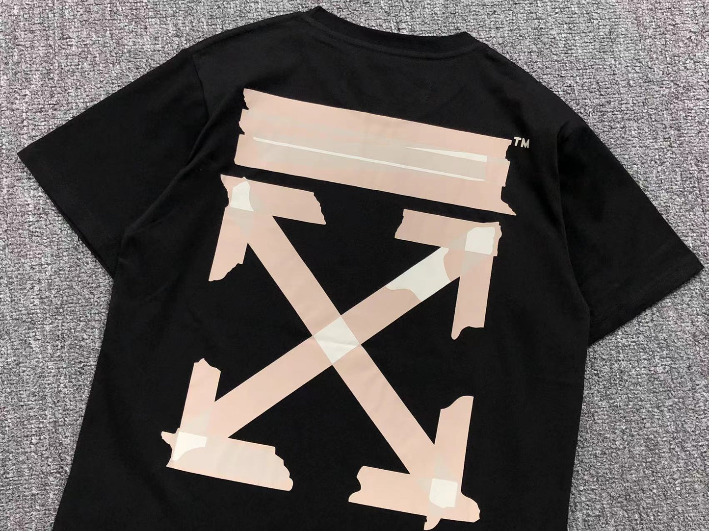 off-white-tape-arrows-tee-black-6-Drip Store Argentina