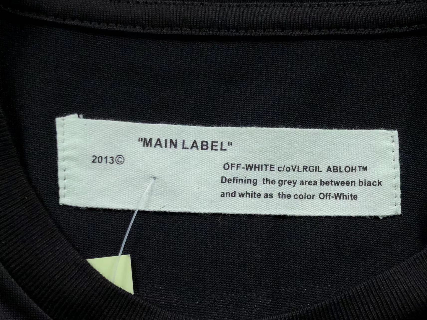 off-white-tape-arrows-tee-black-7-Drip Store Argentina