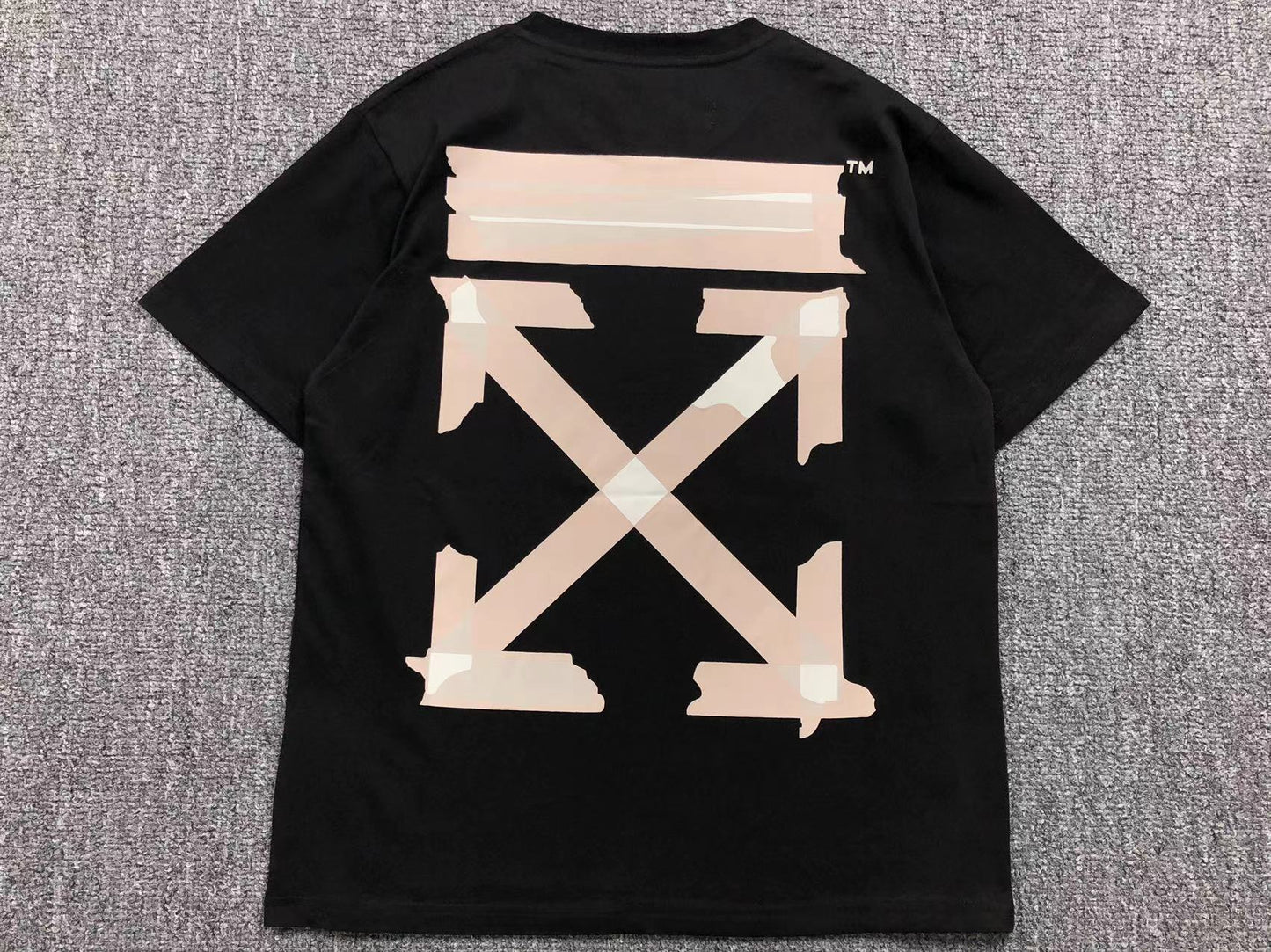 off-white-tape-arrows-tee-black-Drip Store Argentina
