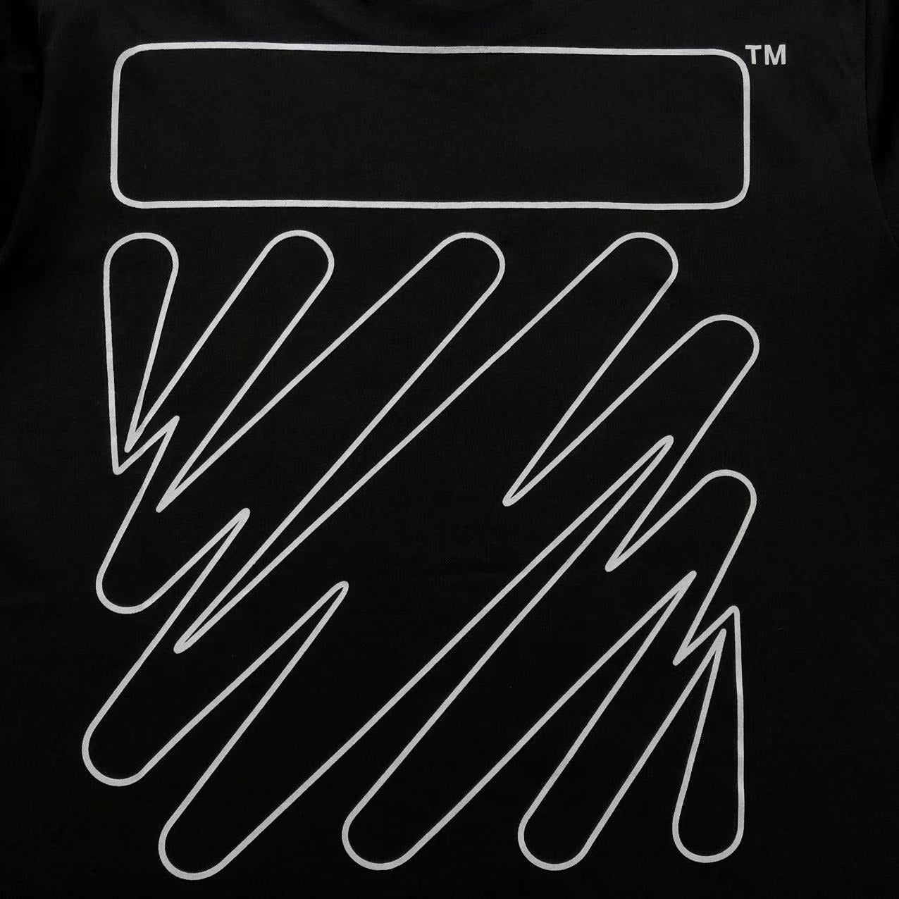 off-white-wave-outline-diag-tee-black-3-Drip Store Argentina
