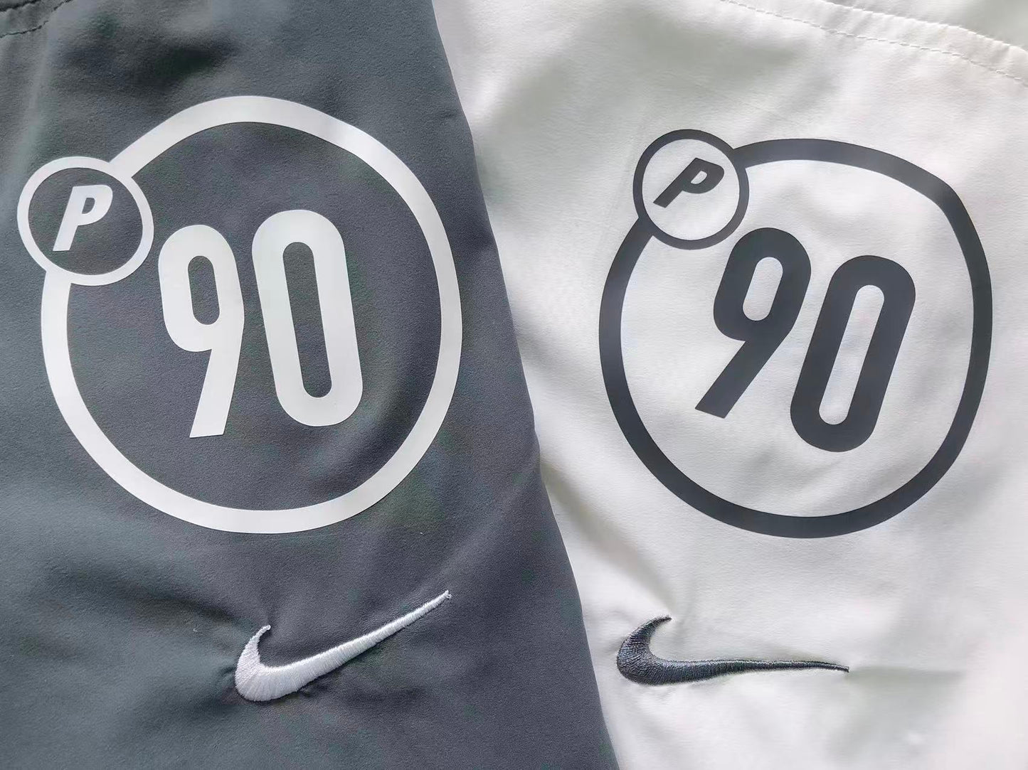 Pantalón Palace x Nike Total P90 Gris