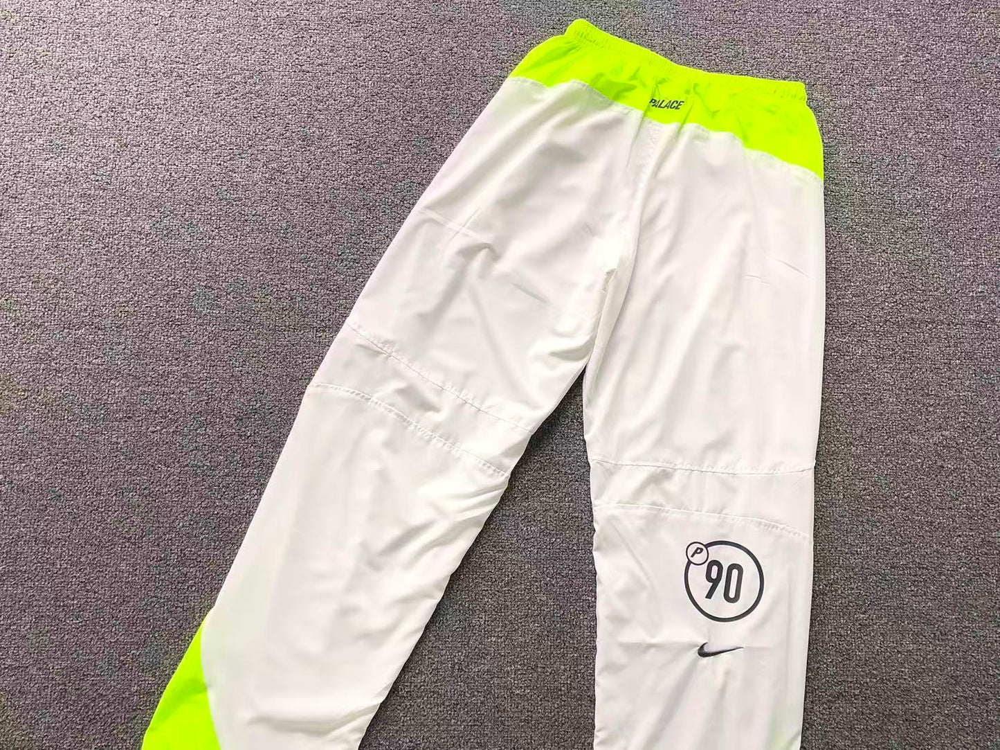 Pantalón Palace x Nike Total P90 Blanco