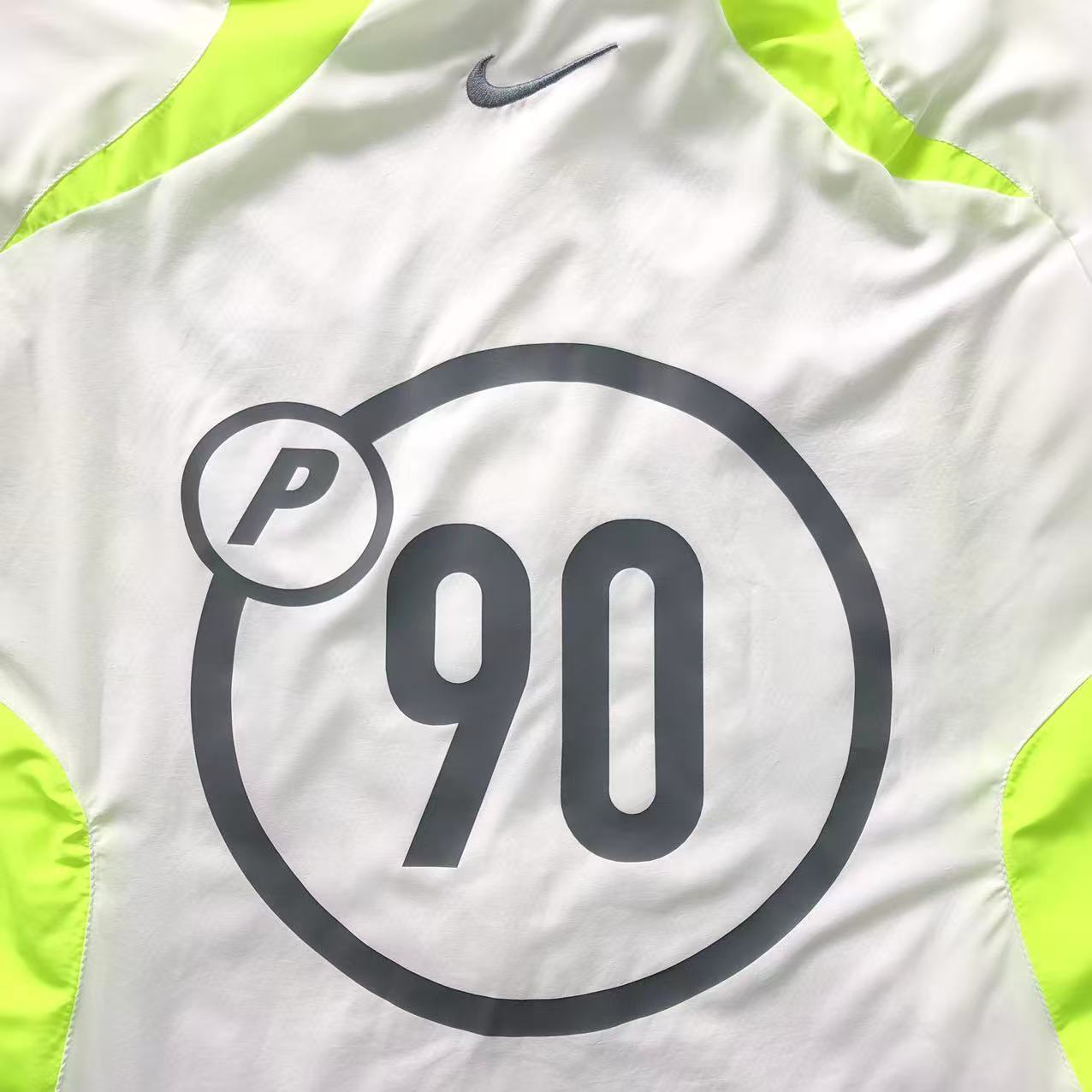 Campera Palace x Nike Total P90 Blanca