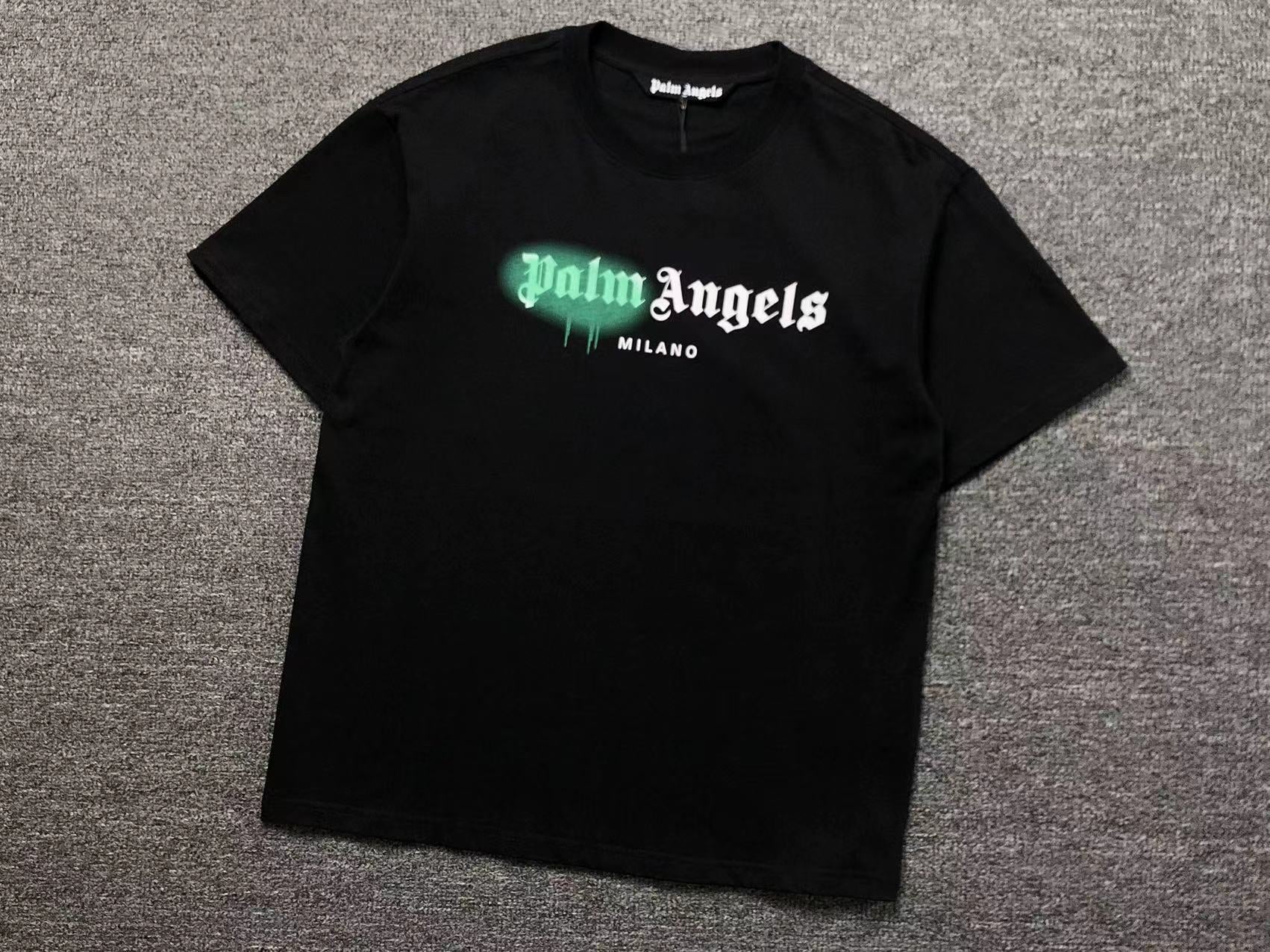 palm-angels-milano-sprayed-tee-black-Drip Store Argentina