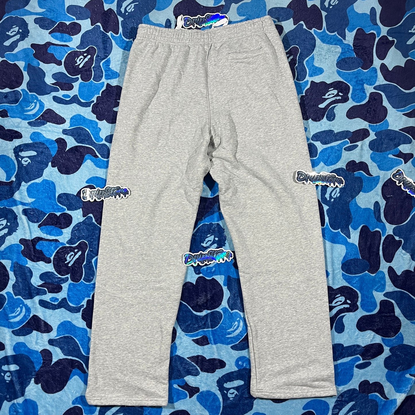 Pantalón Corteiz Island Puff Print Gris M