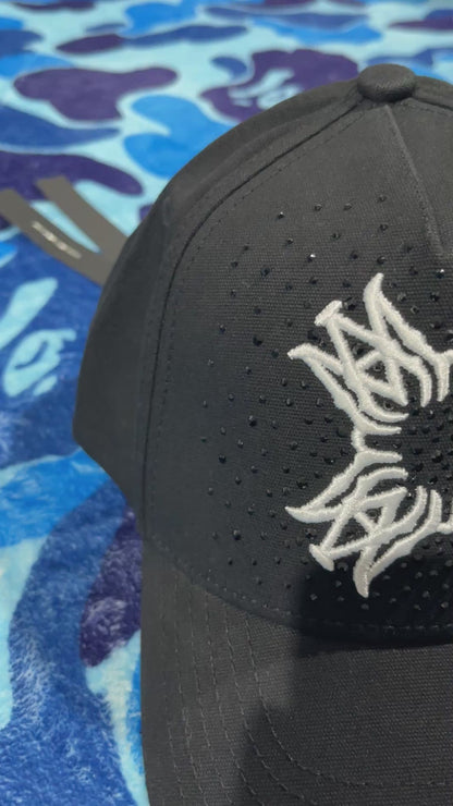 Gorra Amiri Qaud Brillos Blanca/Negra