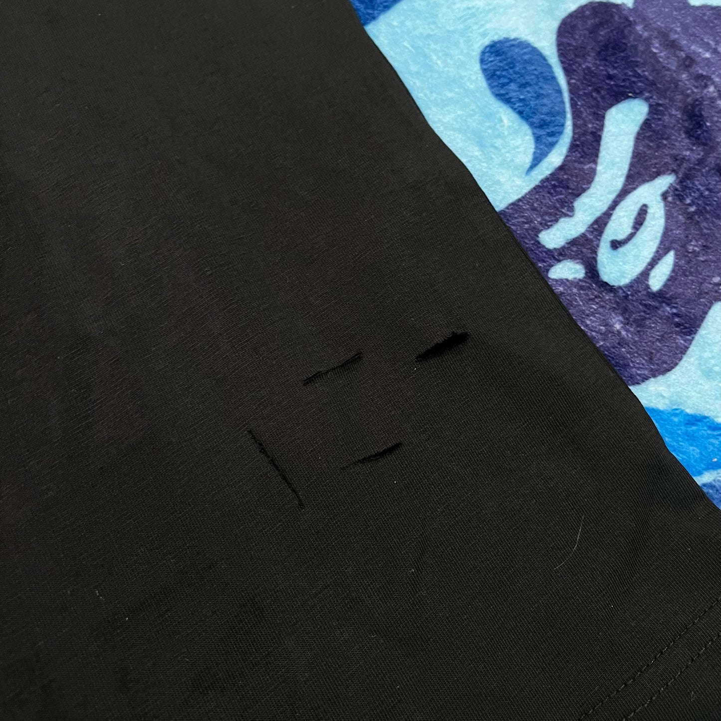 Remera Balenciaga Destroyed Flatground Negra